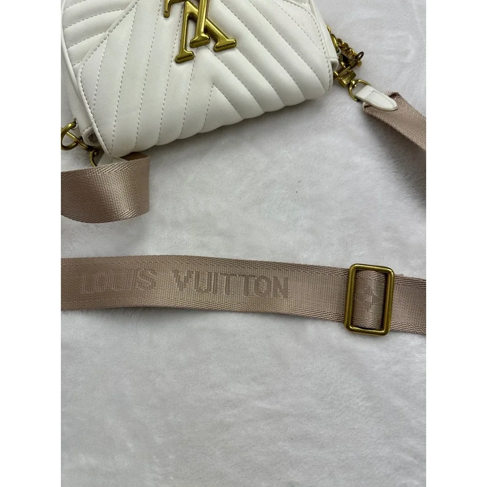 Louis Vuitton New Wave Multi-Pochette Women Small White Quilted Leather Bag